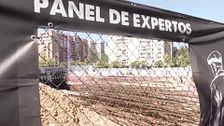 'La ventana del cotilla': la curiosa idea de una constructora de Pamplona para el entretenimiento de los jubilados