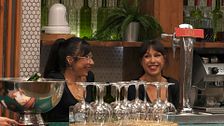 Un soltero extremeño, cautivado por las gemelas de ‘First Dates’: “Os parecéis a las ‘Azúcar moreno’ y yo el primo”