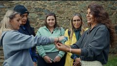 Noe deja atrás su nombre y es renombrada por Paz Calap: “Por el poder que el camino me otorga, te renombro…”