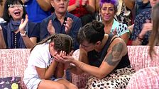 La dura historia de Lola, la "niña pirata" que padece Perthes: "Esta enfermedad a veces no me deja caminar"