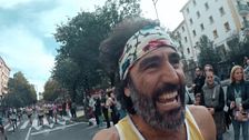 La emocionante maratón de Behobia-San Sebastián: la ciudad se vuelca con los corredores entre aplausos y sidra