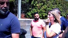 María Guardiola acaba llorando tras los reproches de los vecinos afectados por el fuego de Pinofranqueado