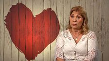 Manuel habla sin parar en la cita y Victoria alucina: "No creo que le aguante ninguna mujer"