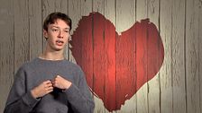 Daniel tiene 22 años y nunca ha tenido una cita: “Esta es la primera y no me avergüenza decirlo”