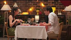 A Simone le falta "calor" en su cita con Anna en 'First Dates'