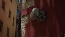 Las leyendas más curiosas del centro histórico de Girona: la historia detrás del conocido dicho “por si las moscas”