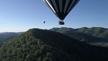 Los paisajes más singulares del parque natural de la Garrotxa desde el aire: un espectacular viaje en globo