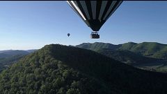 Los paisajes más singulares del parque natural de la Garrotxa desde el aire: un espectacular viaje en globo