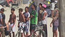 Nuevos asentamientos en las playas de Ceuta: los inmigrantes escondidos de bosque cambian su ubicación