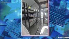 Militares y policías estallan al comprobar las camas de los inmigrantes irregulares frente a sus instalaciones