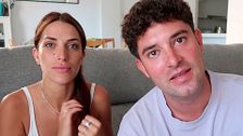 Laura enseña los regalos que le ha hecho Borja y terminan enfrentados