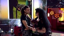 Sora se adentra en el mundo de las tinieblas para hacerle una pregunta muy importante a su novio