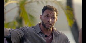 Rubén estalla después de que Gema dé su primera cita a Javi y tira su anillo al suelo: "Él es un payaso y tú te vas a cagar"