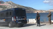 Imágenes desde la frontera de Benzú: mandan refuerzos porque los inmigrantes intentan entrar