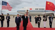 Donald Trump le pone la alfombra roja a Xi Jinping a su llegada a Washington en visita de Estado