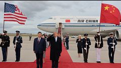 Donald Trump le pone la alfombra roja a Xi Jinping a su llegada a Washington en visita de Estado