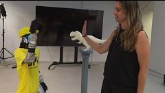 El entrenamiento de Musi para ser más humano y menos robot: chocar la mano, ser cercano y entender las emociones