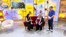 Elizabeth se disculpa con su cuñada por no haber saldado su deuda y haberle mentido sobre las razones por las que quería el dinero