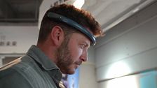 "Parece que responde a mi cerebro": Boro Barber prueba tecnología que funciona por BCI