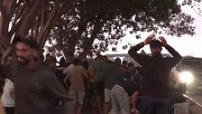 Desmantelan el mercado ambulante de la Playa del Trampolín y estalla el caos