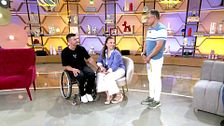 Antonio explica cómo actuó su novia al descubrir las secuelas de su accidente de moto y le da una sorpresa en directo