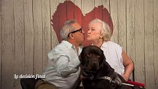 Mariano llega a ‘First Dates’ con su perro guía: “Si no fuera por ella, nadie lo sabe”