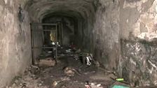Los bomberos de Ceuta entran en los túneles en los que se esconden algunos migrantes: "Es infrahumano"