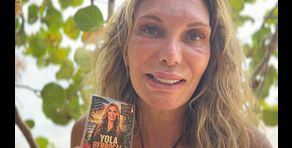 Yola Berrocal muestra la estampa con una imagen suya y un mensaje que le regaló su padre como objeto personal para 'Supervivientes All Stars'