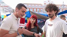 Inés y Hugo, acampados en Sol: “No se tolera ningún tipo de palo, arma o actitud violenta en toda la acampada”