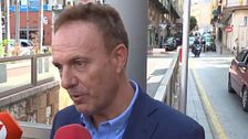 David de la Encina, nuevo delegado del Gobierno en Ceuta, abraza a las vecinas: “Tenemos que enderezar la situación”