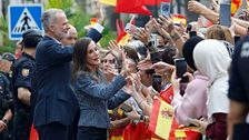 Ceuta se vuelca con los reyes, recibidos entre gritos de 'yo soy español', aplausos y emoción