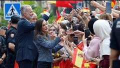 Ceuta se vuelca con los reyes, recibidos entre gritos de 'yo soy español', aplausos y emoción