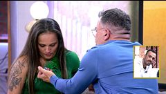 Jorge Javier, emocionado con la historia de una invitada que lleva las cenizas de su hijo en un colgante: "Nunca me lo quito"