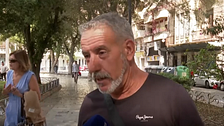 Siete de cada diez adultos creen que los jóvenes tendrán un futuro peor que el de ellos: "Hay que educarles de otra manera"