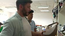 ¿Qué hay detrás de la fabricación de bolsos de lujo hechos en China?