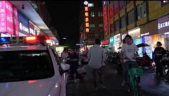 Boro Barber descubre cómo funcionan las fábricas chinas por la noche: los empleados llevan más de 13 horas trabajando