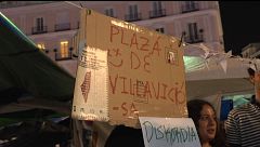 Las noches en Sol: pasillos improvisados y cenas dentro de una microciudad de más de 1.000 tiendas