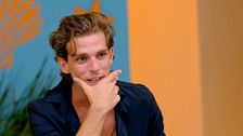 Nacho cuenta en la villa lo vivido en la hoguera de las chicas: "Le he dado un toque de atención"