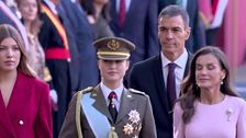 En vídeo: Los abucheos e insultos a Pedro Sánchez durante el desfile del 12 de octubre