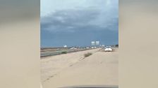 El agua asalta la autovía A-30 en Murcia, en aviso rojo por tormentas e inundaciones