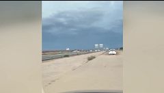 El agua asalta la autovía A-30 en Murcia, en aviso rojo por tormentas e inundaciones