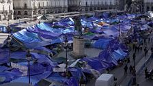 Los manifestantes piden desde Sol que la vivienda sea el centro de la campaña electoral del PSOE