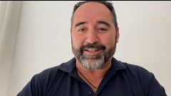Javier, piloto del único helicóptero capaz de volar por la noche para los rescates de la DANA: "Había mucha gente con el agua al cuello"