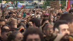La huelga general provoca fuertes tensiones políticas en plena precampaña para las elecciones del 29N