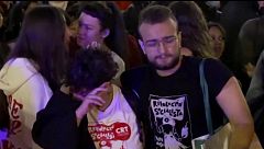 Los acampados en diferentes ciudades de España rinden homenaje a Maricarmen con marchas y más protestas