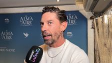 La cara más desconocida de Adrián Lastra: "A la gente le cuesta ver que soy el mismo de las alfombras rojas"