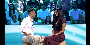 El tonteo entre Naomi Asensi y Andrea Sabatini en 'El debate de las tentaciones': "No aguanta la mirada"