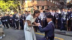 Ceuta, el adelanto electoral y la tensión política, presentes en un desfile militar que ha tenido también hasta dos pedidas de matrimonio