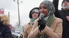 La congresista demócrata Ilham Omar, nuevo objetivo del acoso de Trump tras el registro de agentes migratorios en su casa