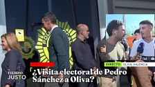 Pedro Sánchez, recibido en Valencia entre abucheos y gritos de "dimisión"